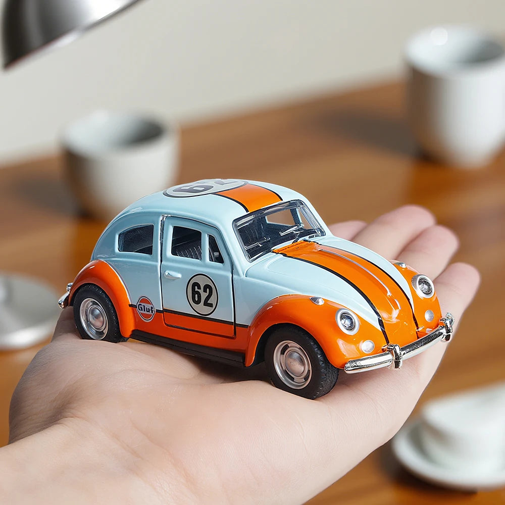 1:36 New Retro Beetle Alloy Die-Cast Classic Model Toy Car, Pull-Back, Openable Doors, Collectible Ornament, Boys' Toy, Christmas Gift, Model Car Ornament