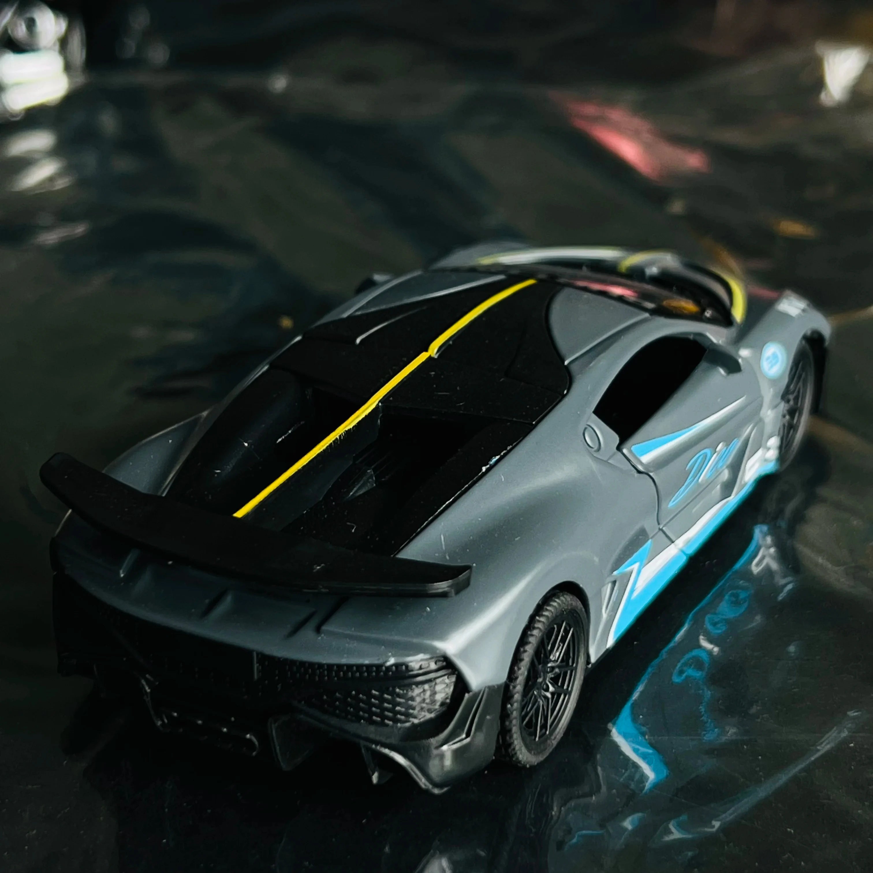 Children's alloy car model, boy simulation, openable car model, toy car, internet famous new ornament