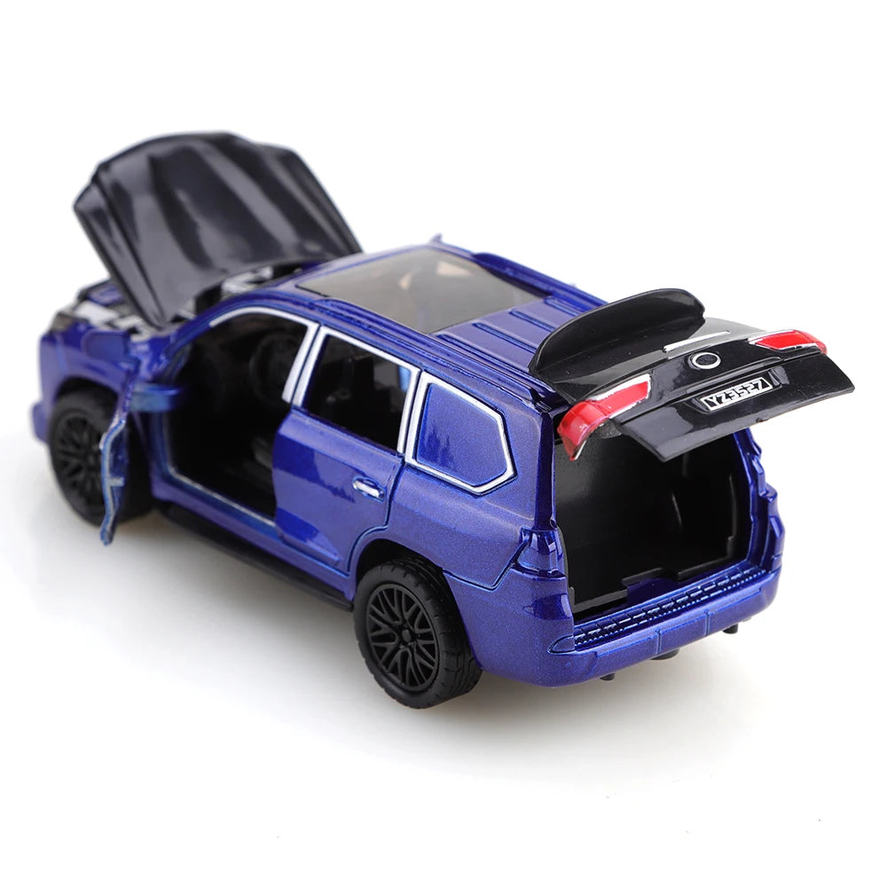 (Bagged) 1/36 scale replica of 570 off-road toy car, die-cast metal, boy's toy, four openable doors and pullback function.