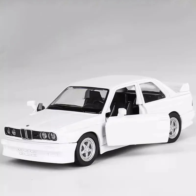 1/36 Scale BMW M3 1987 Toy Car Models Alloy Diecast Doors Opened Pull Back Retro Vehicle Models for Kids Boys Gifts Collection