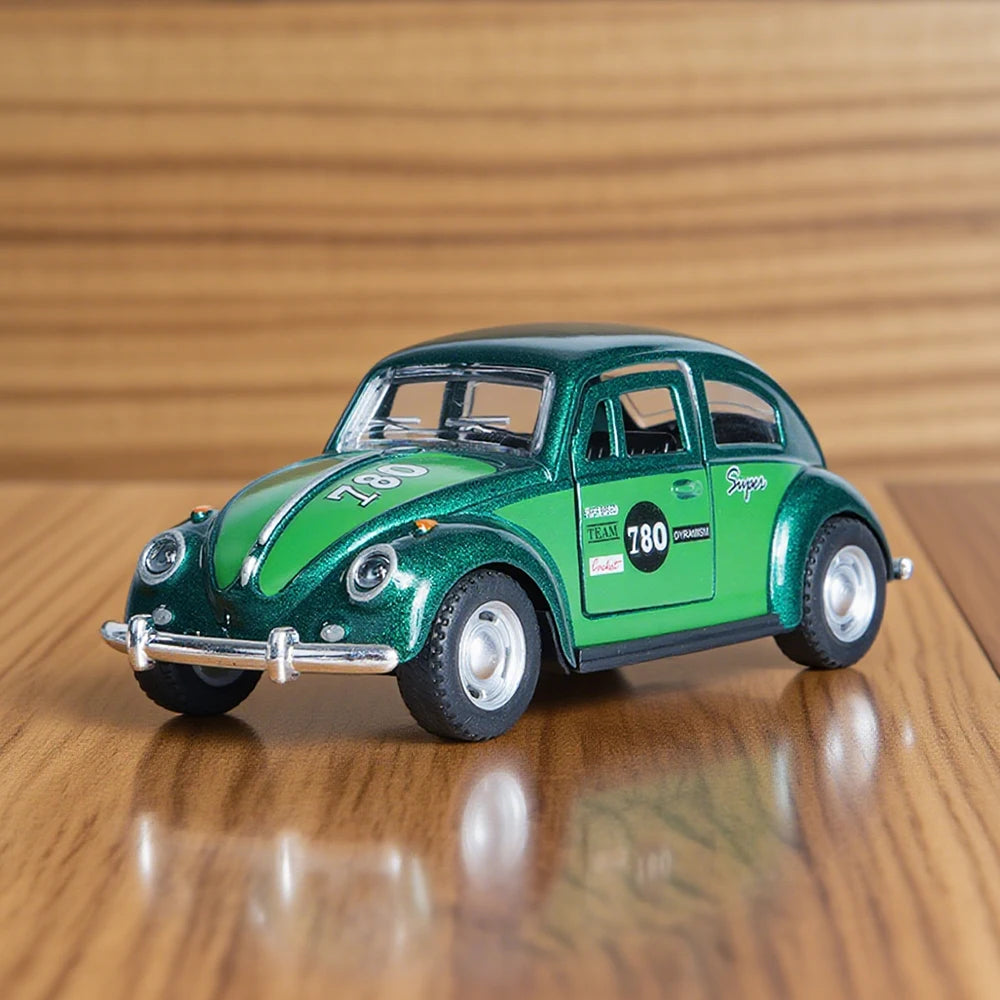 1:36 Retro Green Cute Beetle Alloy Model Car, Pull-Back Mechanism, Doors Can Be Opened, Children's Gift/Boy's Toy/Model Car Decoration/Christmas Gift
