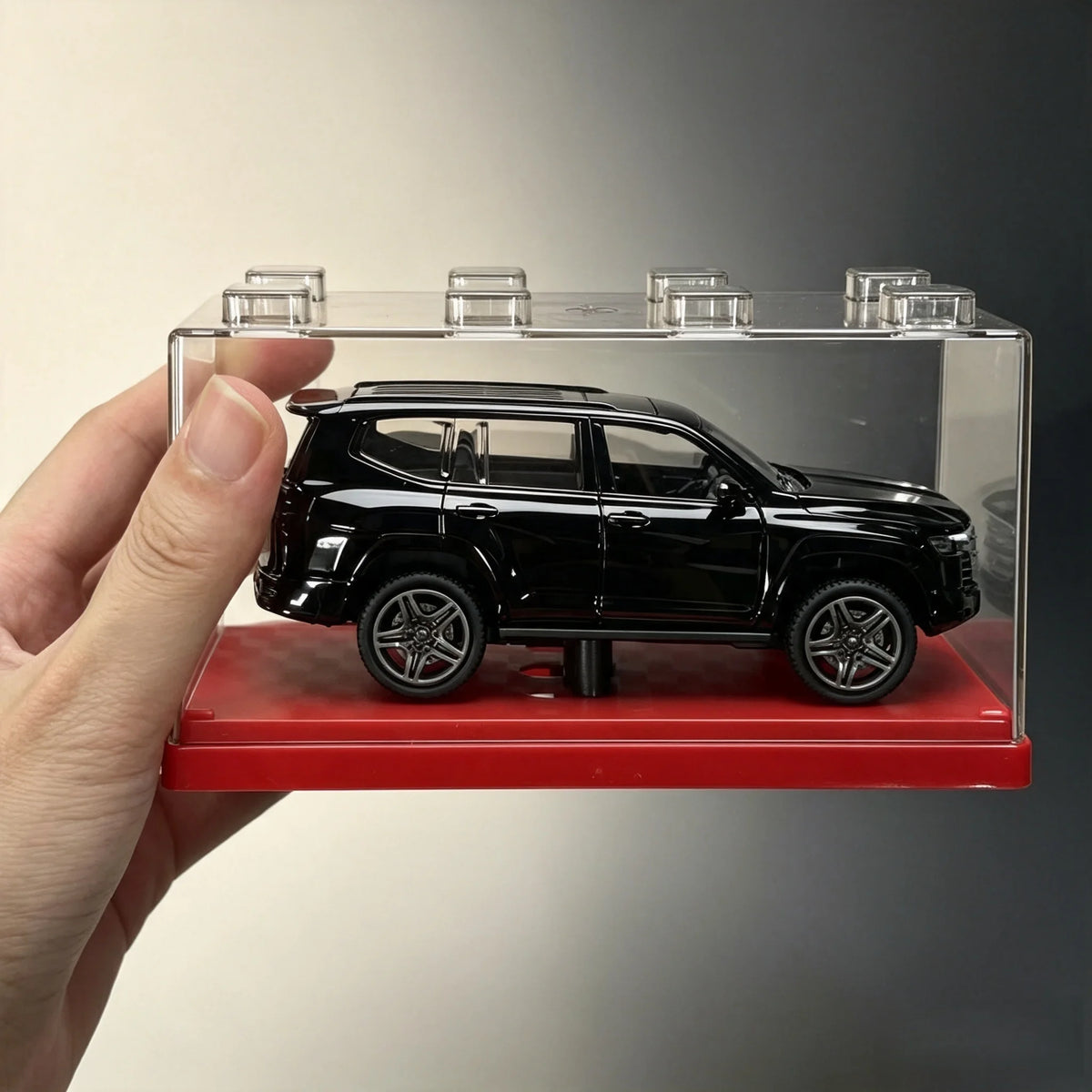 1:32 Die-cast Alloy SUV Model Car with Stackable Display Case, Openable Doors, Pull Back Action, Collectible Vehicle Toy
