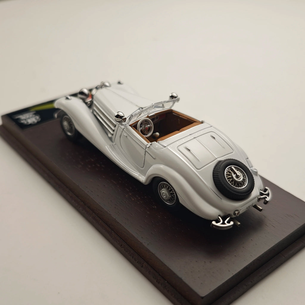 1:64 Alloy Diecast Classic Vintage Car Model | High-Detail Collectible Vehicle | Best Gift for Car Enthusiasts & Collectors