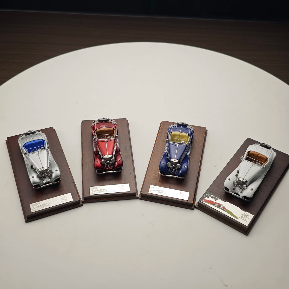 1:64 Alloy Diecast Classic Vintage Car Model | High-Detail Collectible Vehicle | Best Gift for Car Enthusiasts & Collectors