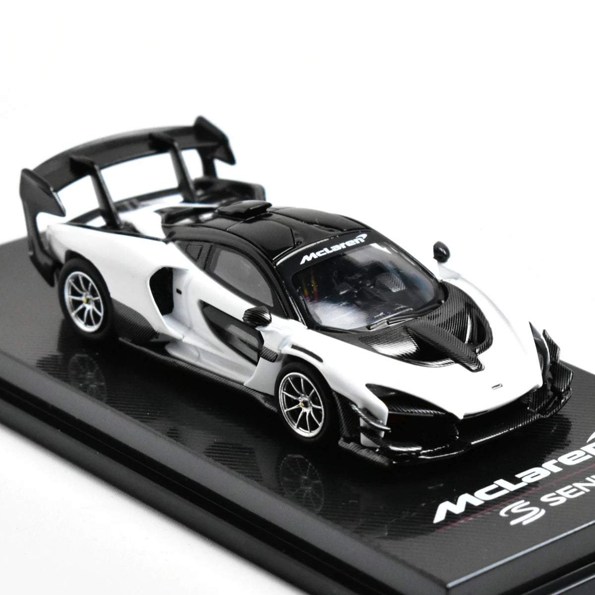 CM 1:64 Mclaren SennaGTR Giftable Diecast Model Car