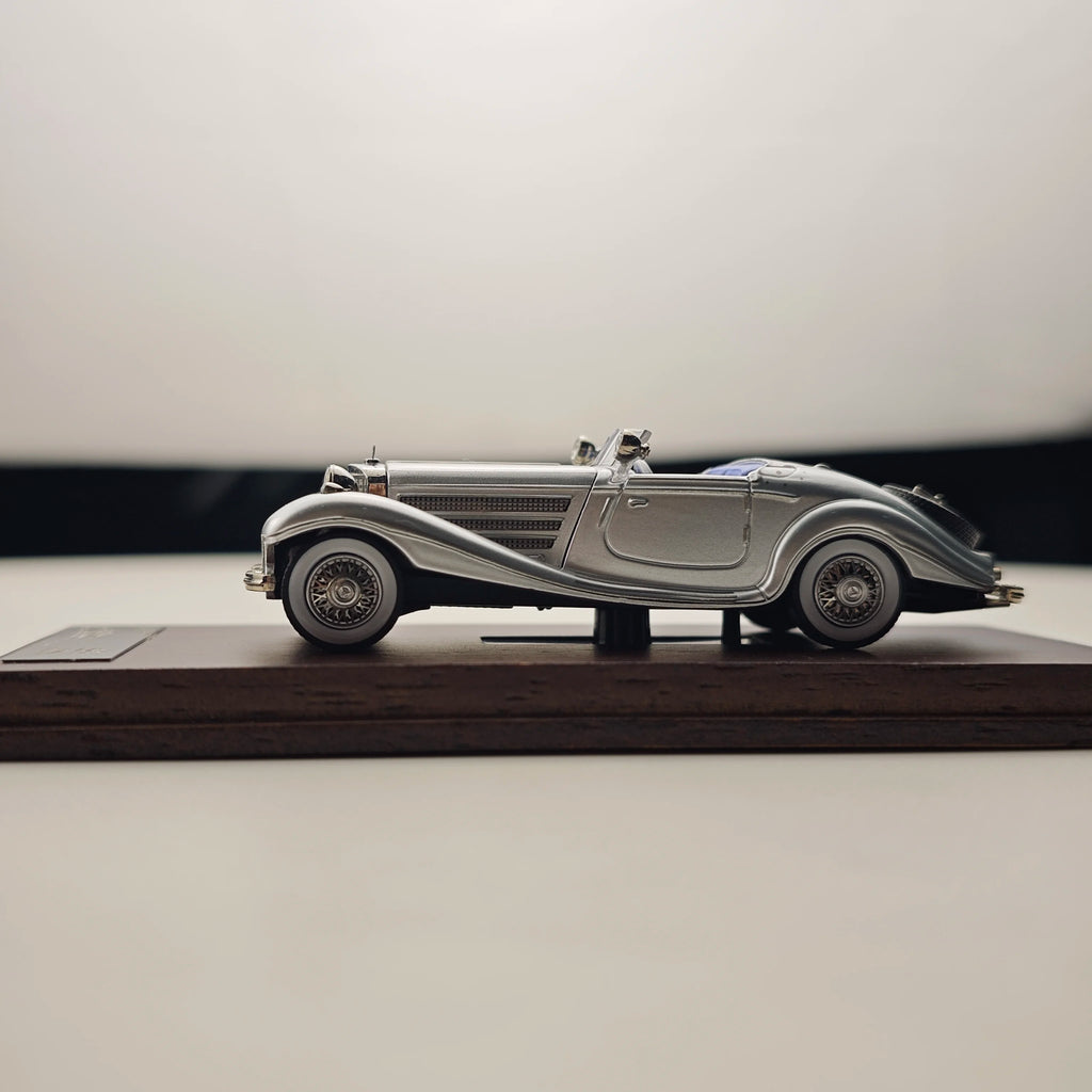 1:64 Alloy Diecast Classic Vintage Car Model | High-Detail Collectible Vehicle | Best Gift for Car Enthusiasts & Collectors