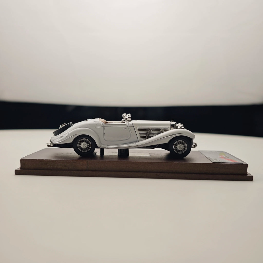 1:64 Alloy Diecast Classic Vintage Car Model | High-Detail Collectible Vehicle | Best Gift for Car Enthusiasts & Collectors