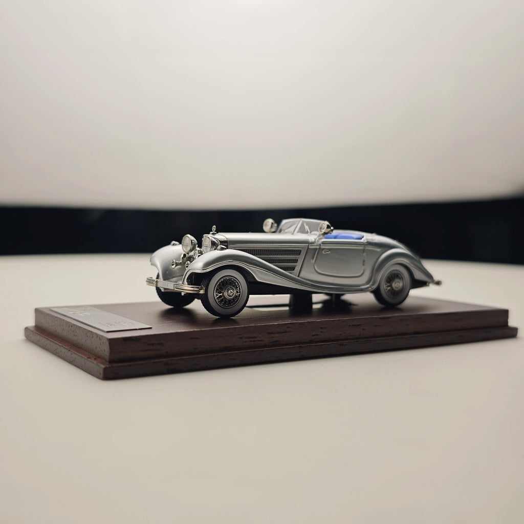 1:64 Alloy Diecast Classic Vintage Car Model | High-Detail Collectible Vehicle | Best Gift for Car Enthusiasts & Collectors