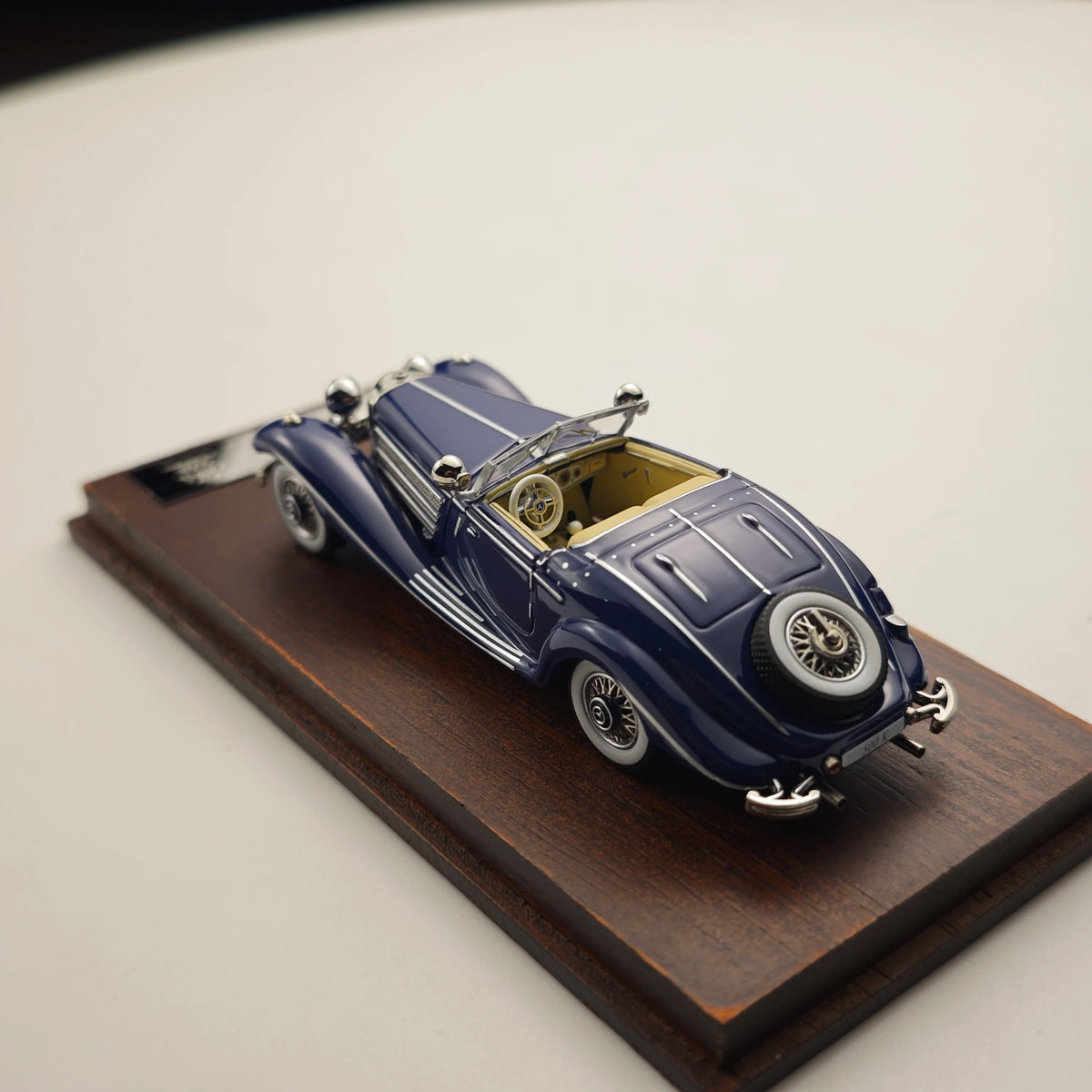 1:64 Alloy Diecast Classic Vintage Car Model | High-Detail Collectible Vehicle | Best Gift for Car Enthusiasts & Collectors