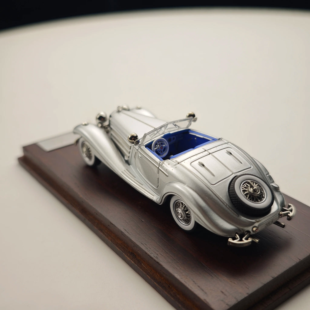 1:64 Alloy Diecast Classic Vintage Car Model | High-Detail Collectible Vehicle | Best Gift for Car Enthusiasts & Collectors