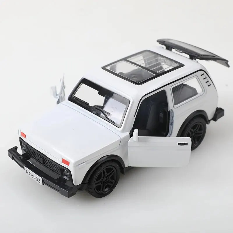 Simulation Alloy Model Children's Toy Car Warrior Open Door Car Men's Cake Decoration